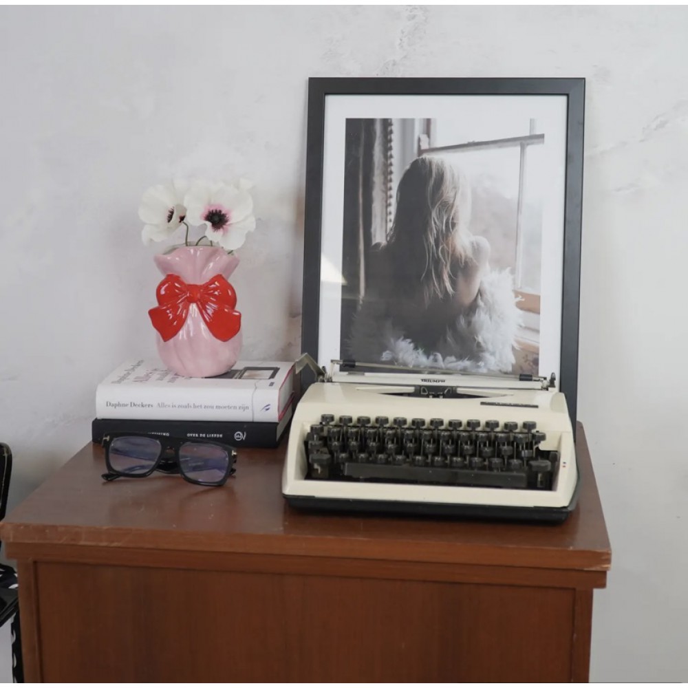 BS "Red Ribbon " Vase 